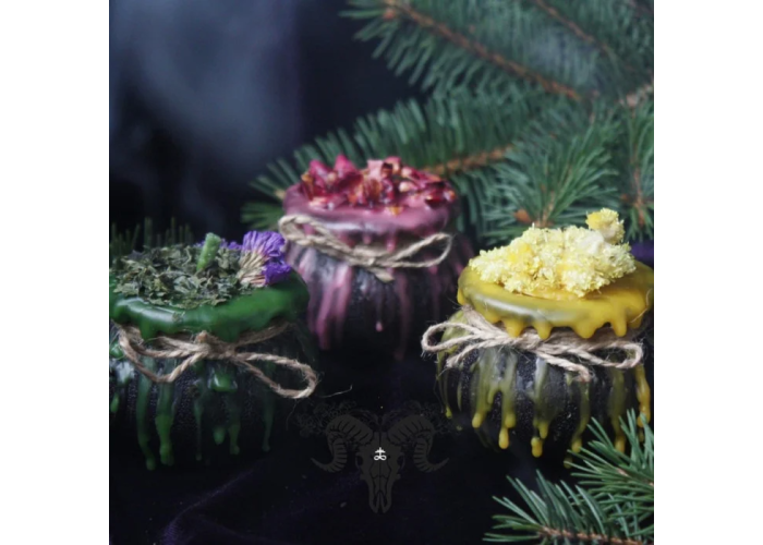 Witch's Cauldron Candle to attract money