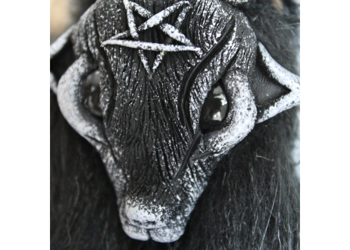 Veneficus mini-doll