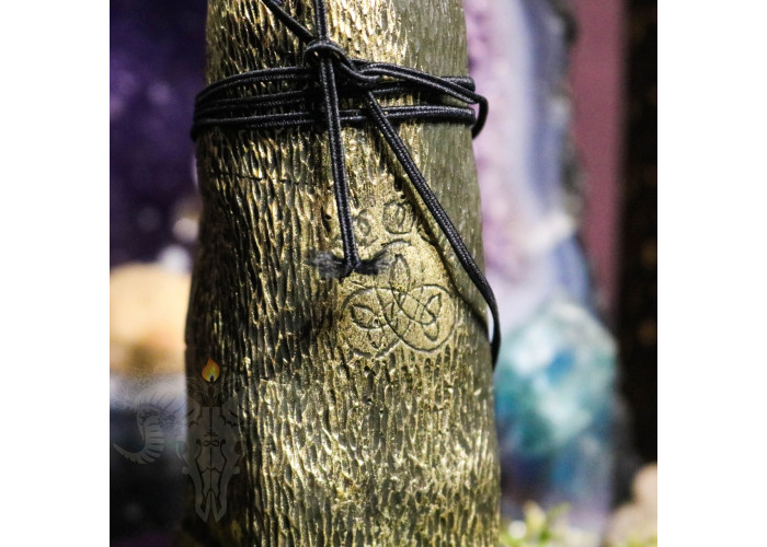 Candle with ritual «The Will of Veles»  and accompanying amulet to increase and preserve wealth