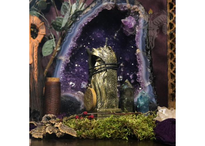 Candle with ritual «The Will of Veles»  and accompanying amulet to increase and preserve wealth