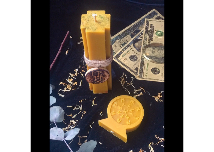 Candle «Wheel of recognition» that attracts customers 