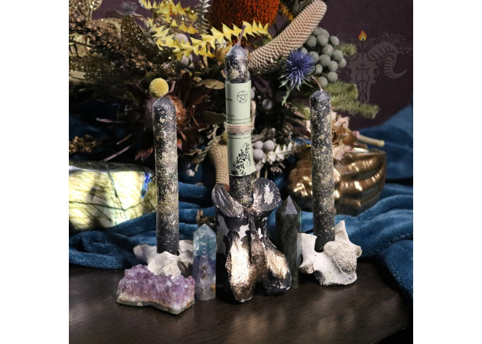 Silver Wormwood Rolled Candle