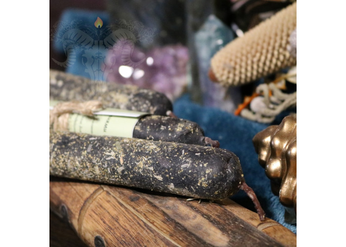 Silver Wormwood Rolled Candle