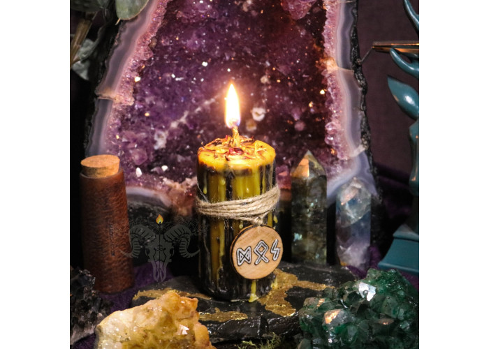 The candle "Path of Life" to open the ways to your success