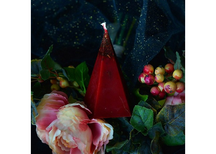 The candle "The Flame of Love" makes the man love and desire only you