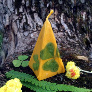 Candle "Golden Clover" that will attract good luck and money