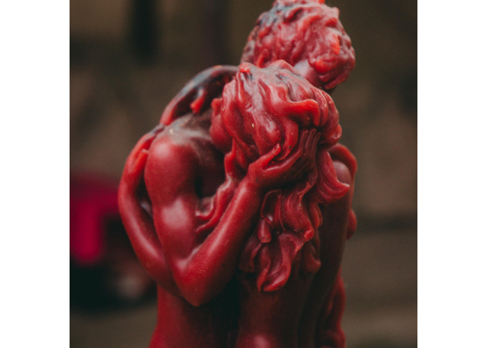 «Lovers». The candle that makes your partner desire you