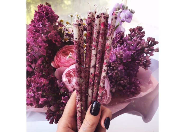 White candles with rose hip for love attraction