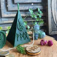 Candle with an amulet «Financial flow» 