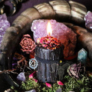 Pentagram - Altar candle with rose, lemon balm and essential oils