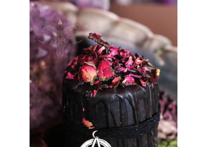 Pentagram - Altar candle with rose, lemon balm and essential oils