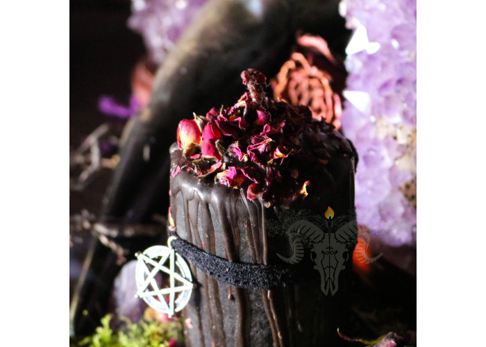 Pentagram - Altar candle with rose, lemon balm and essential oils
